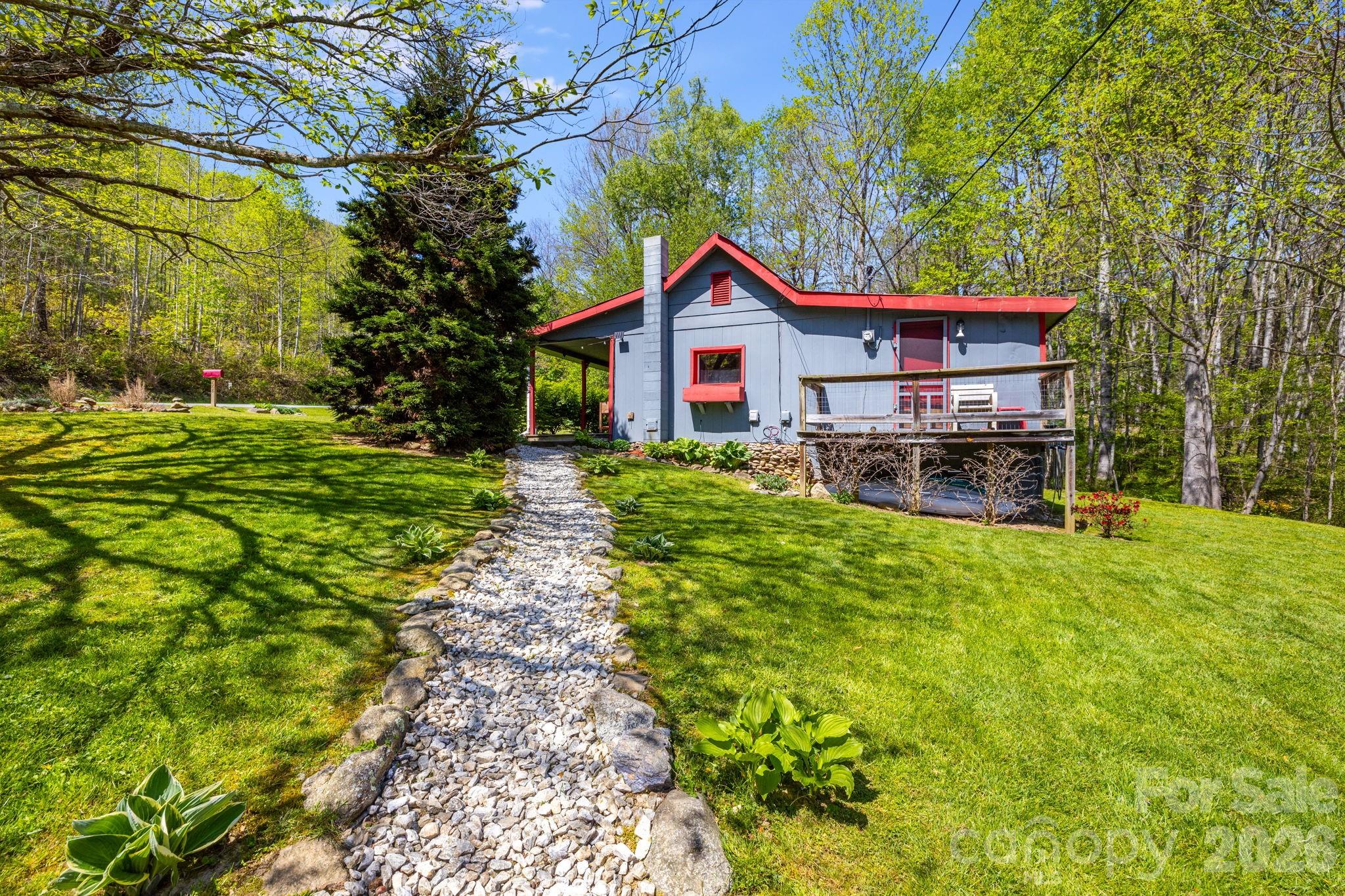874 & 888 Bluff Mountain, Hot Springs, NC. property listing photo