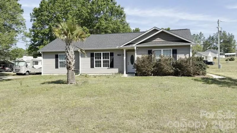 1709 Brookhill, Lancaster, SC - 3 beds, 2 baths, 1,344 sqft - $279,900
