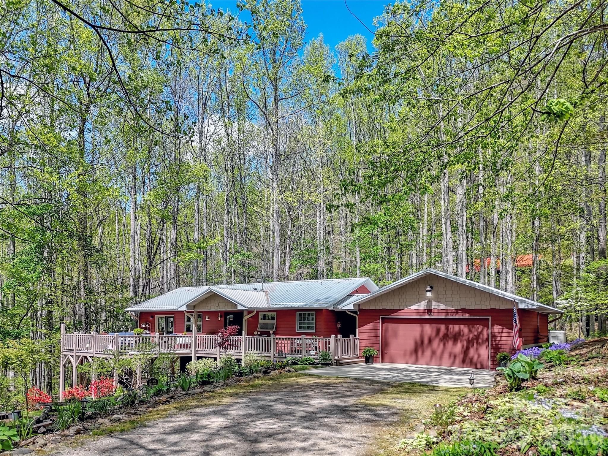 211 Rustic Road, Waynesville, NC. property listing photo