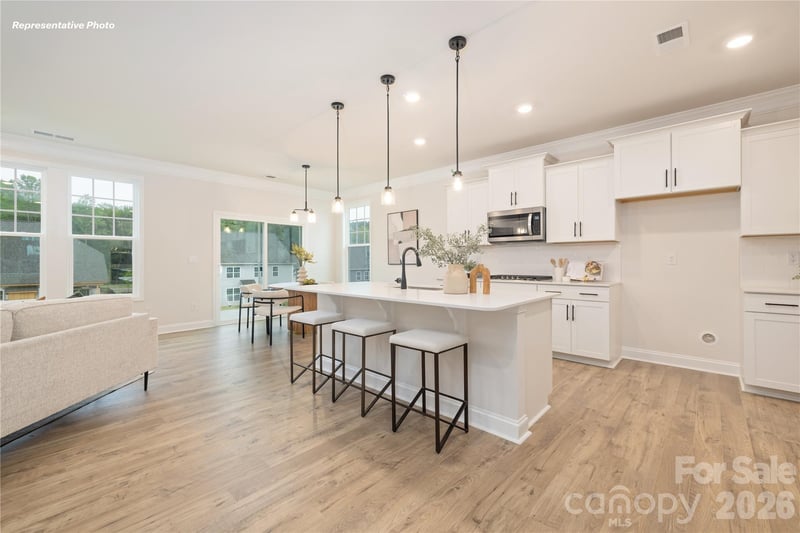 110 Ventnor Way, Mooresville, NC - 5 beds, 4 baths, 2,910 sqft - $499,000
