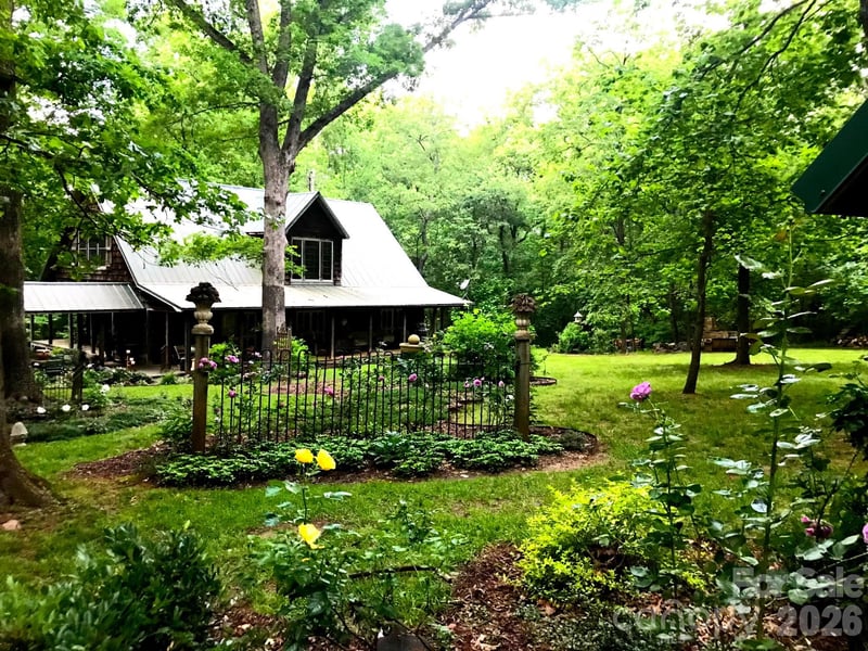 5592 Lennox Drive Apt 51, Kings Mountain, NC - 3 beds, 2.5 baths, 2,578 sqft - $850,000