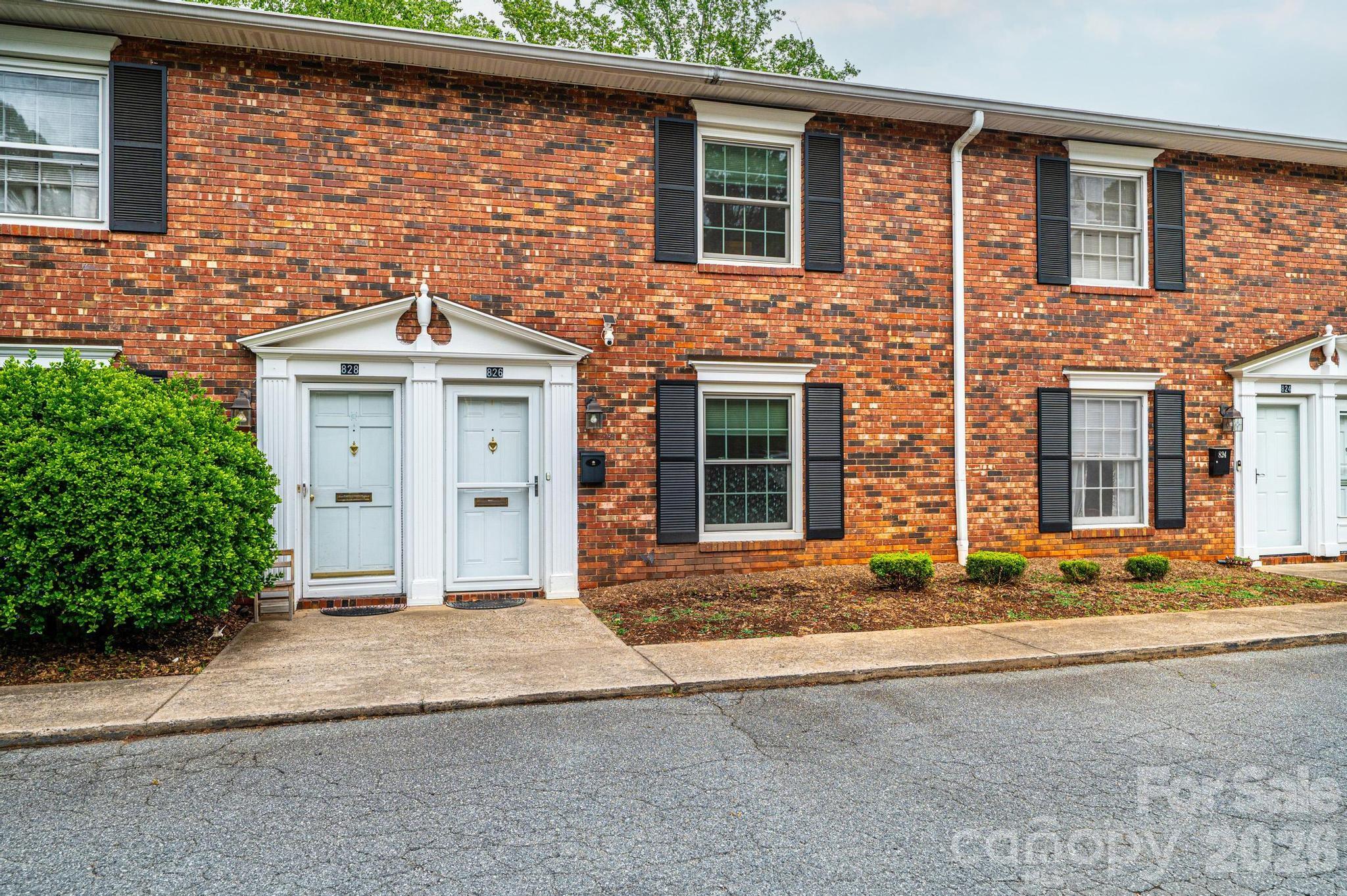 826 6th Street NW Apt 4, Hickory, NC. property listing photo