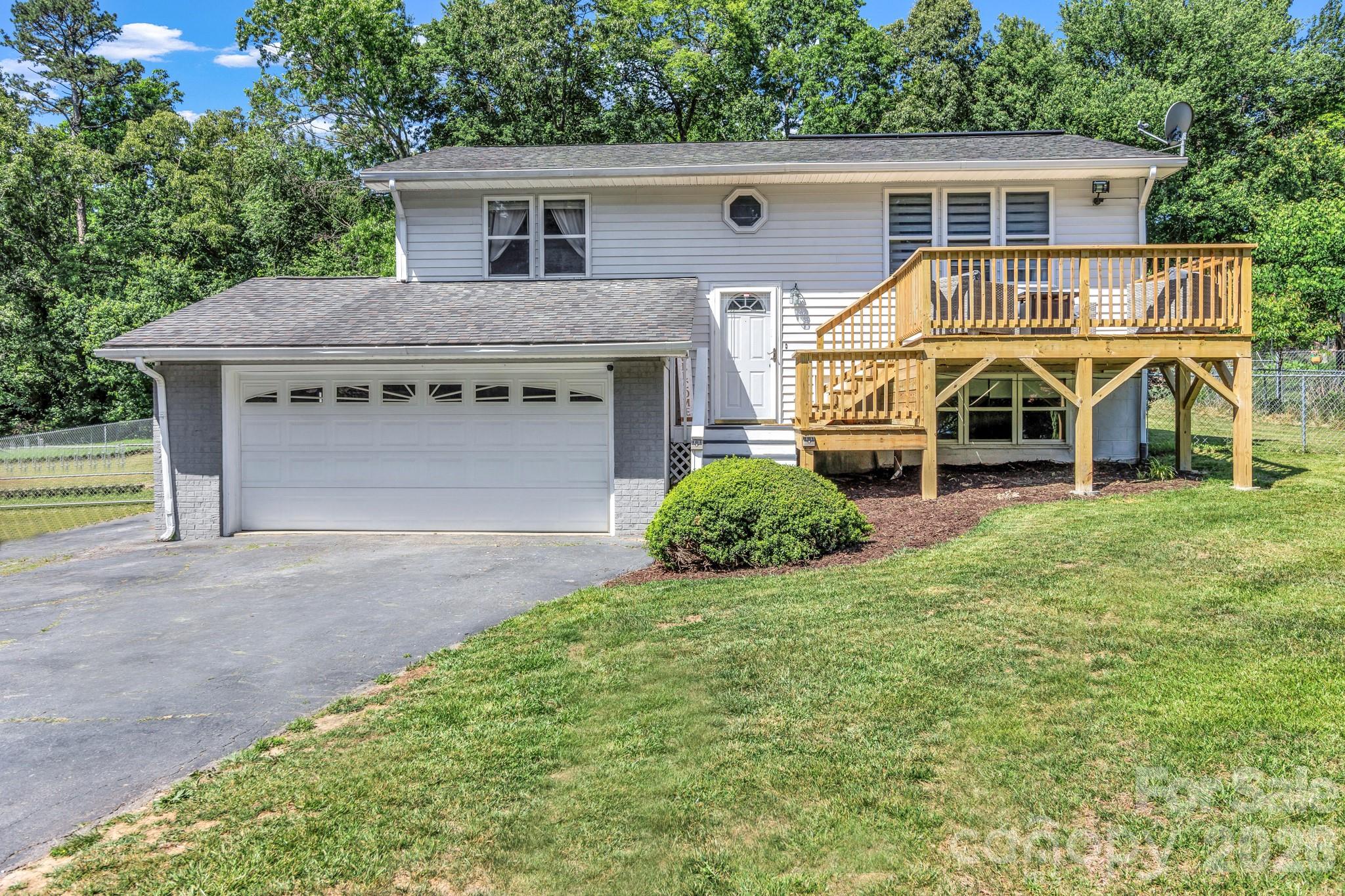 13 Spring Lake Drive, Fletcher, NC — property listing photo