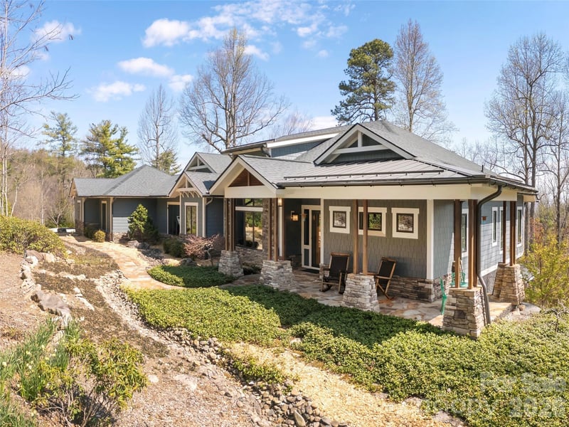 72 Dusky Court, Hendersonville, NC - 3 beds, 2.5 baths, 4,046 sqft - $1,399,000