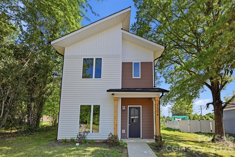 1534 W Horah Street, Salisbury, NC - 3 beds, 2.5 baths, 1,400 sqft - $254,900