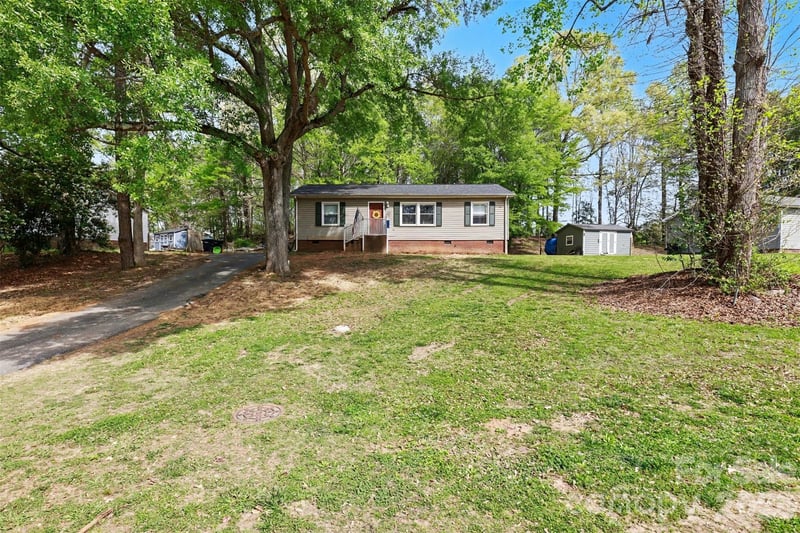 114 State Street, Lincolnton, NC - 3 beds, 2 baths, 1,065 sqft - $194,000