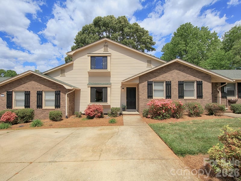 182 Calvin Street, Troutman, NC - 2 beds, 1.5 baths, 1,153 sqft - $245,000