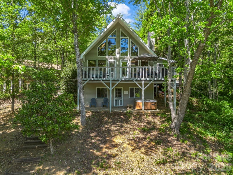 268 Mallard Road, Lake Lure, NC - 3 beds, 2.5 baths, 2,530 sqft - $699,000
