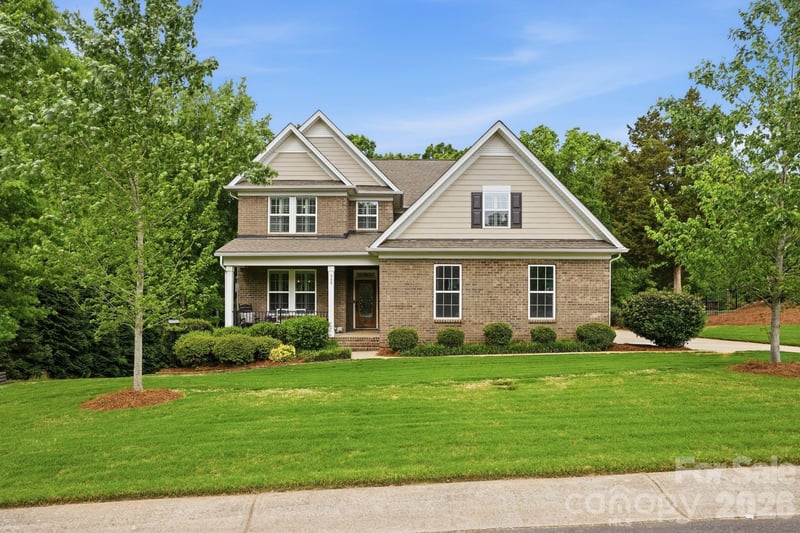 588 Highland Ridge, Clover, SC - 6 beds, 4 baths, 3,665 sqft - $815,000