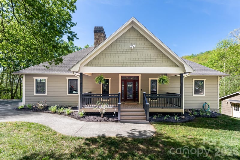 36 Snowshoe Drive, Asheville, NC - 3 beds, 3 baths, 3,437 sqft - $849,000