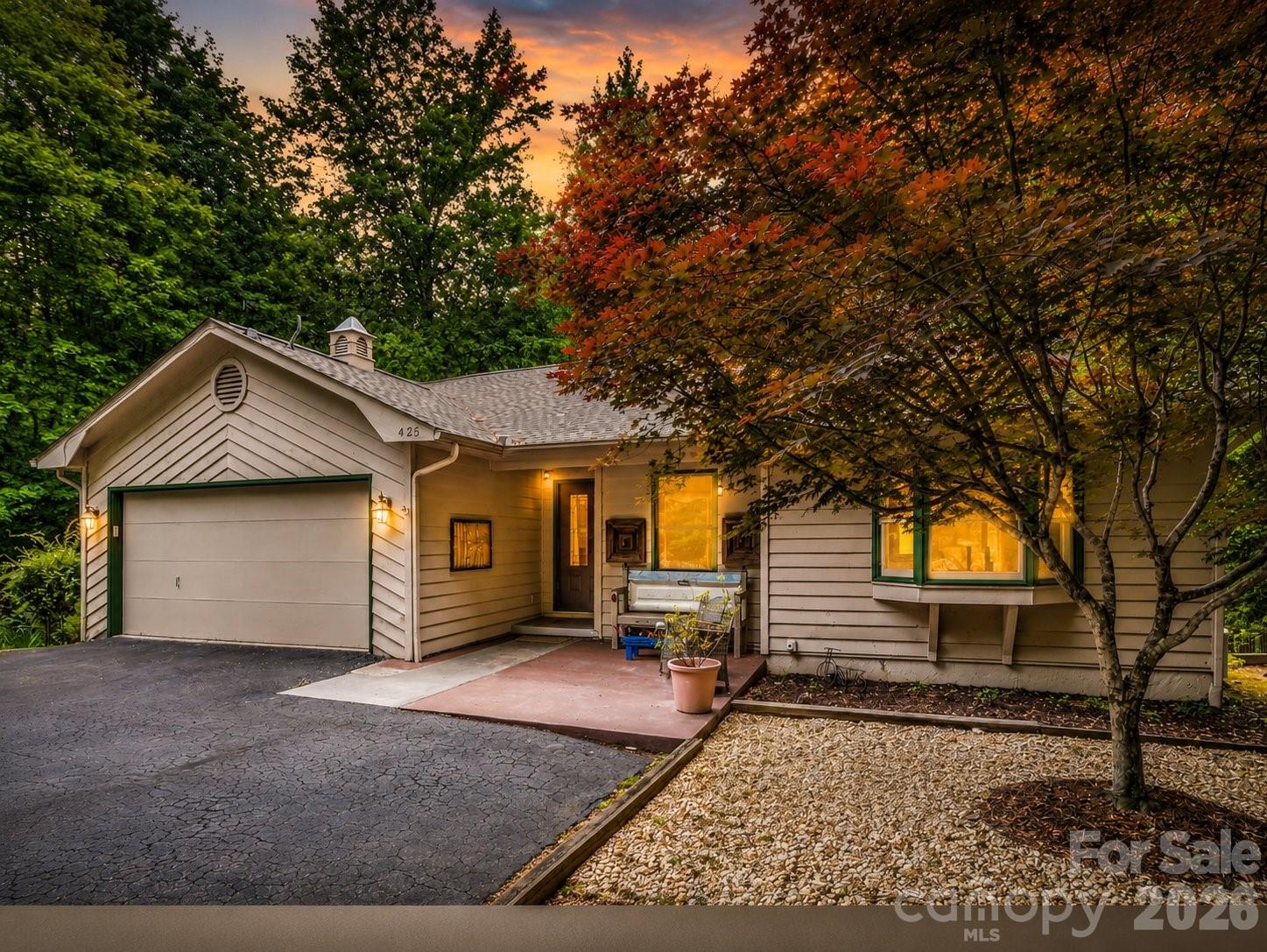 425 Winesap, Lake Lure, NC — property listing photo 1