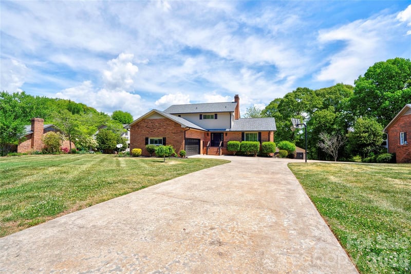 176 Knollwood Drive, Forest City, NC - 3 beds, 3 baths, 3,468 sqft - $494,900