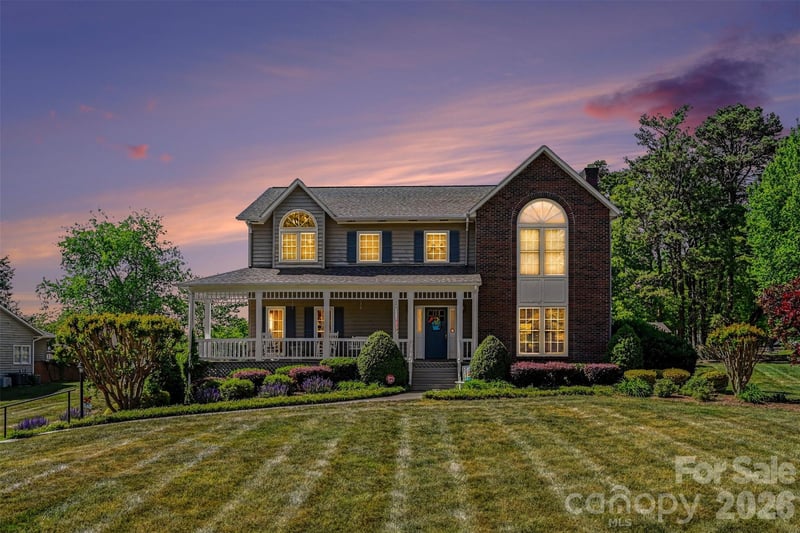 4051 Pinecrest Drive NE, Hickory, NC - 4 beds, 2.5 baths, 3,036 sqft - $590,000
