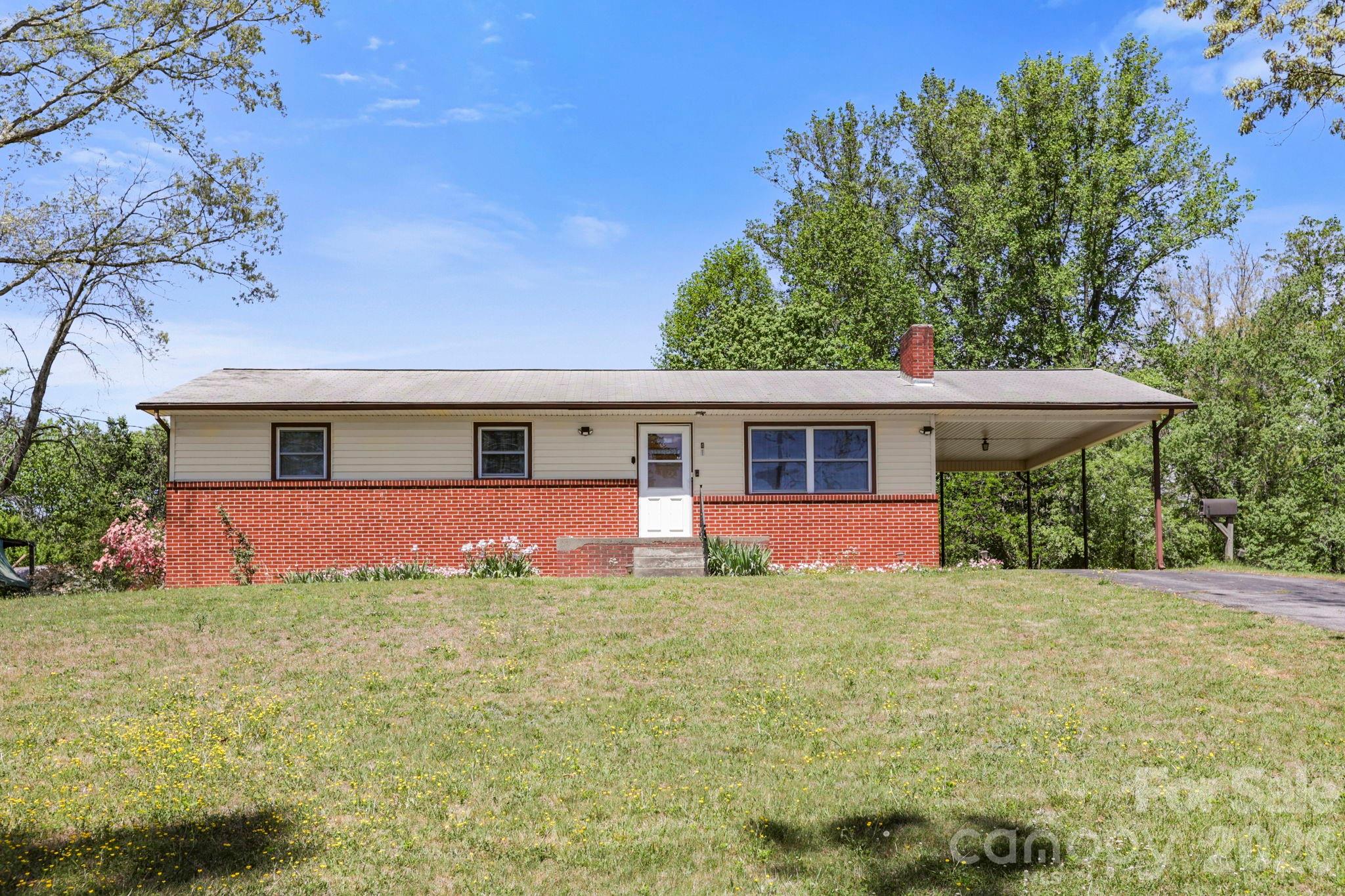 41 Hartshorn Drive, Candler, NC. property listing photo