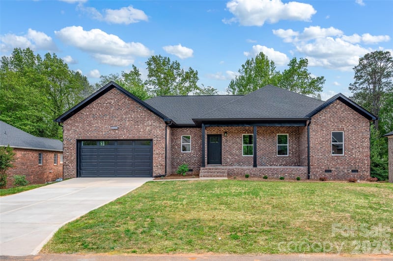906 4th Street NE, Conover, NC - 3 beds, 2 baths, 1,620 sqft - $419,000