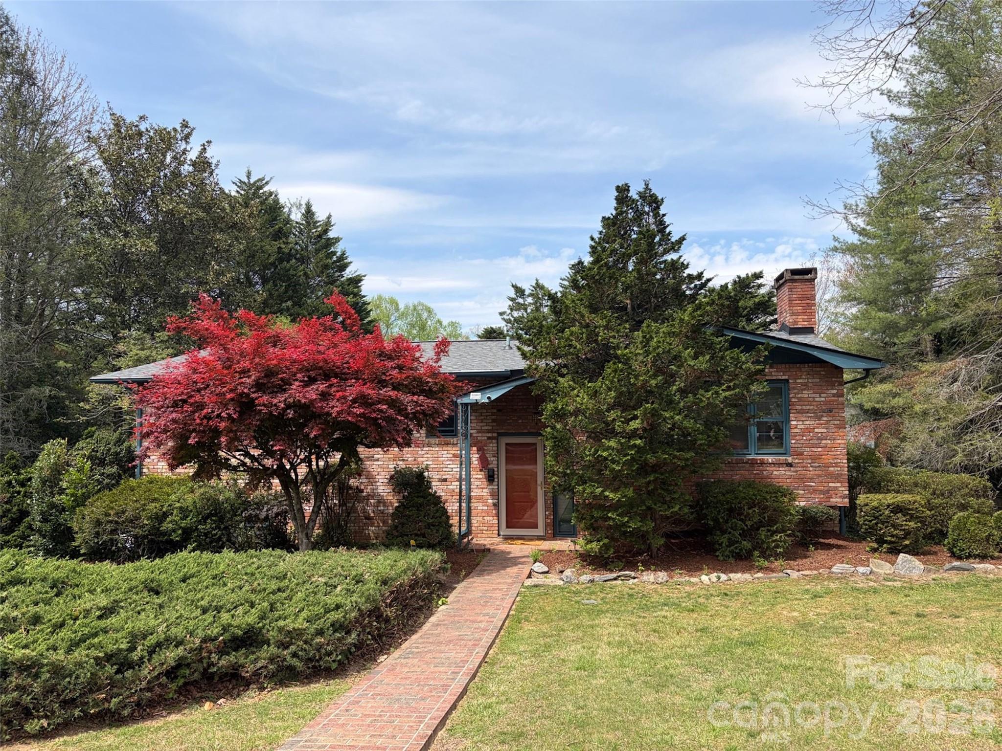 122 W Sweetbriar Lane, Etowah, NC. property listing photo
