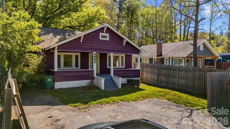 1148 Charlotte Highway, Fairview, NC - 2 beds, 1 bath, 896 sqft - $279,000