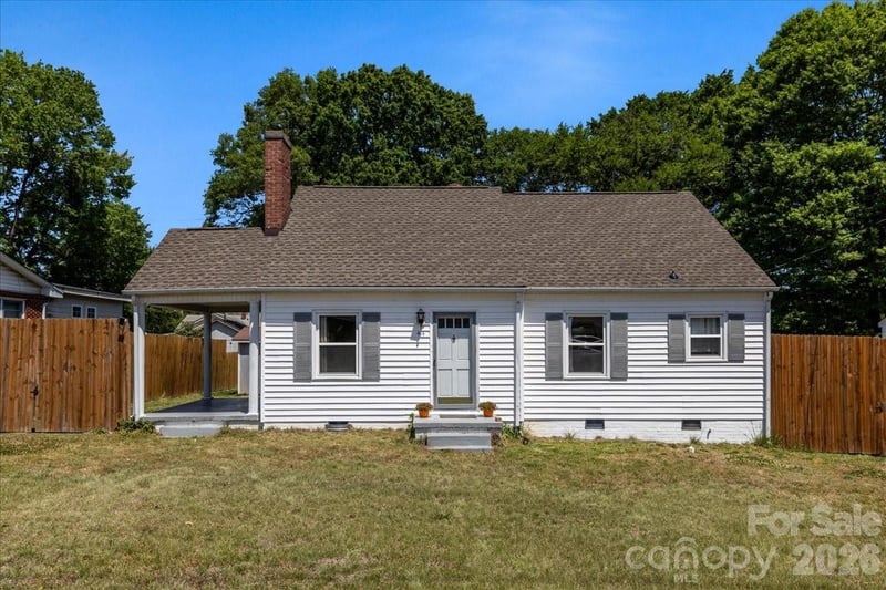 414 8th, Gastonia, NC - 2 beds, 1 bath, 964 sqft - $195,000