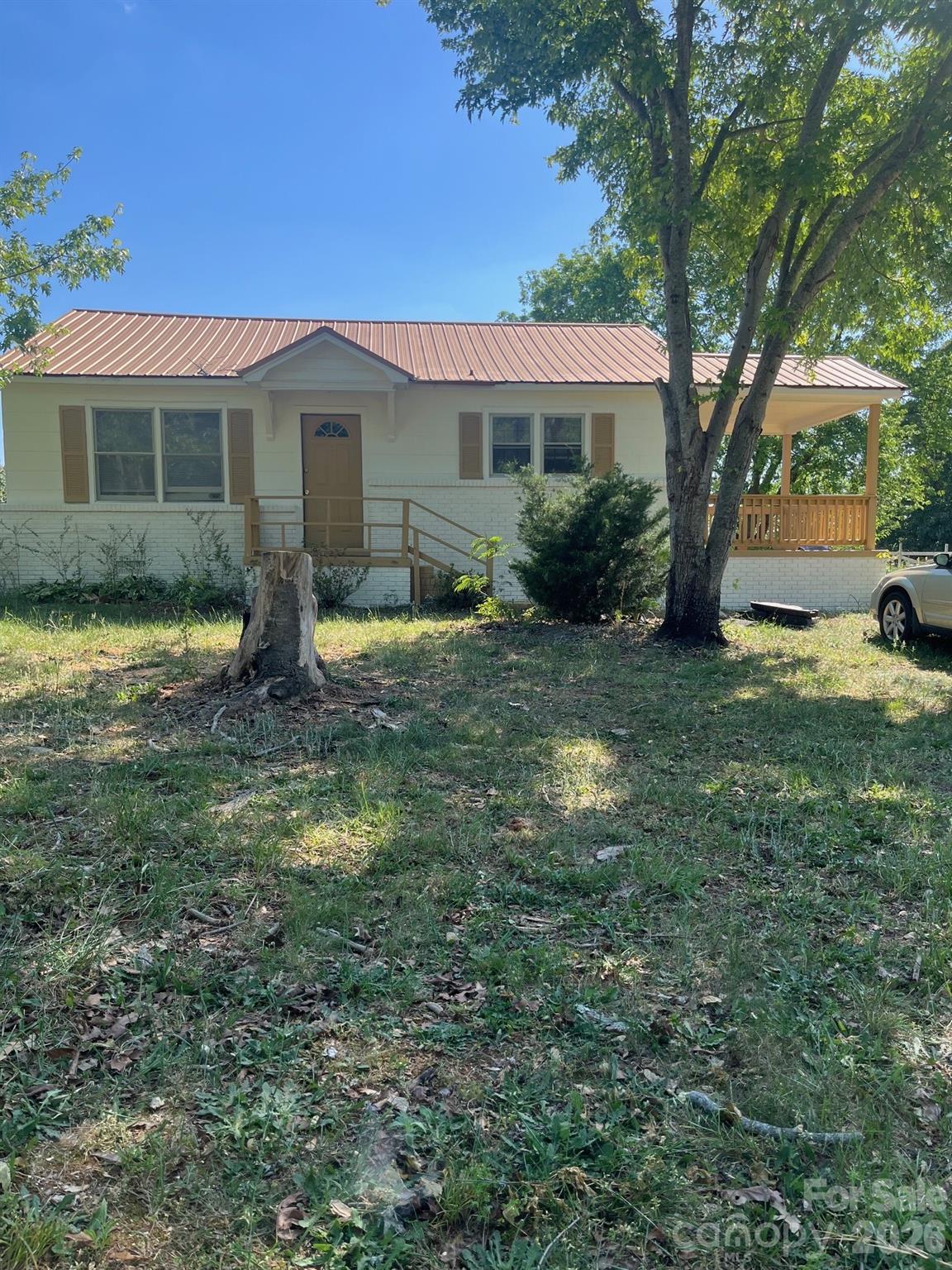 1612 Hawfield, Charlotte, NC — property listing photo 1