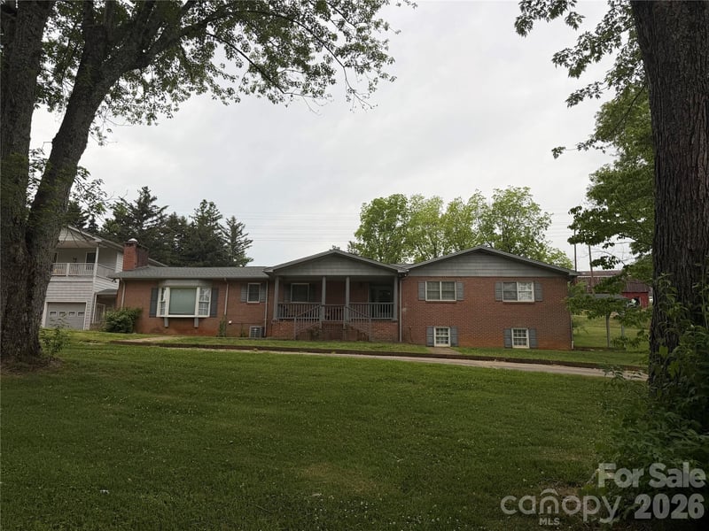 277 & 275 Hilltop Street, Hudson, NC - 6 beds, 4 baths, 2,396 sqft - $325,000