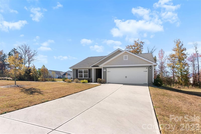 223 Frank Burns Way, Kings Mountain, NC - 3 beds, 2 baths, 1,334 sqft - $283,000