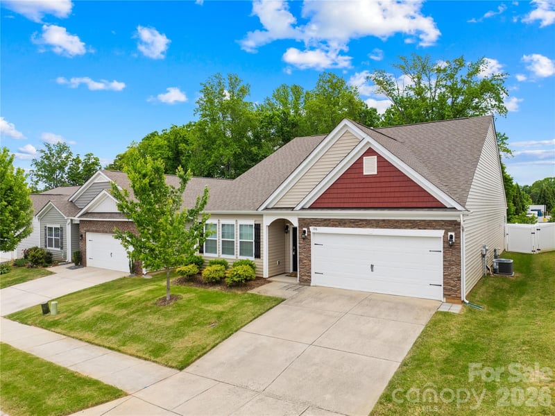 106 Southhampton, Mooresville, NC - 3 beds, 2 baths, 1,922 sqft - $400,000