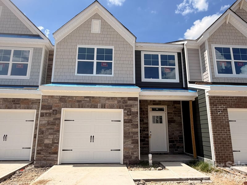 4370 Black Court, Harrisburg, NC - 3 beds, 2.5 baths, 1,816 sqft - $359,990