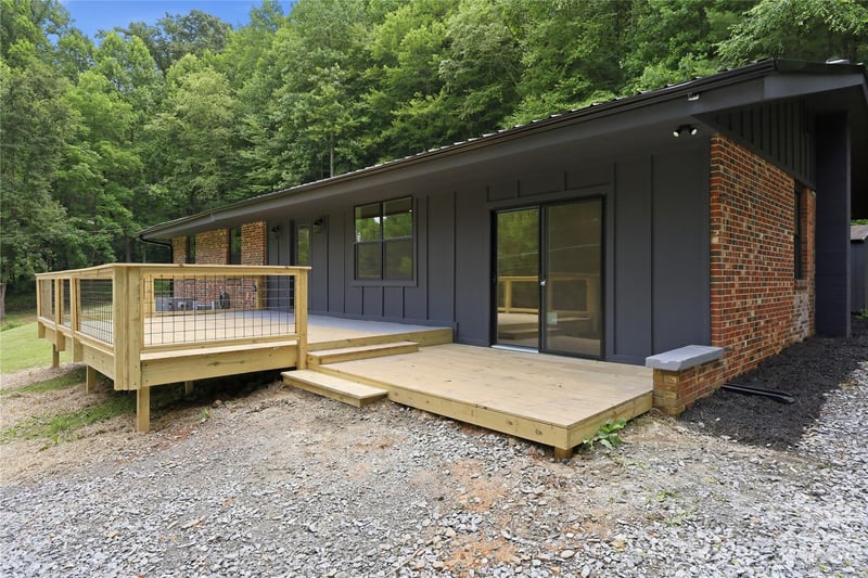 30 Top Of The Mountain Road, Hendersonville, NC - 3 beds, 2 baths, 1,546 sqft - $449,900
