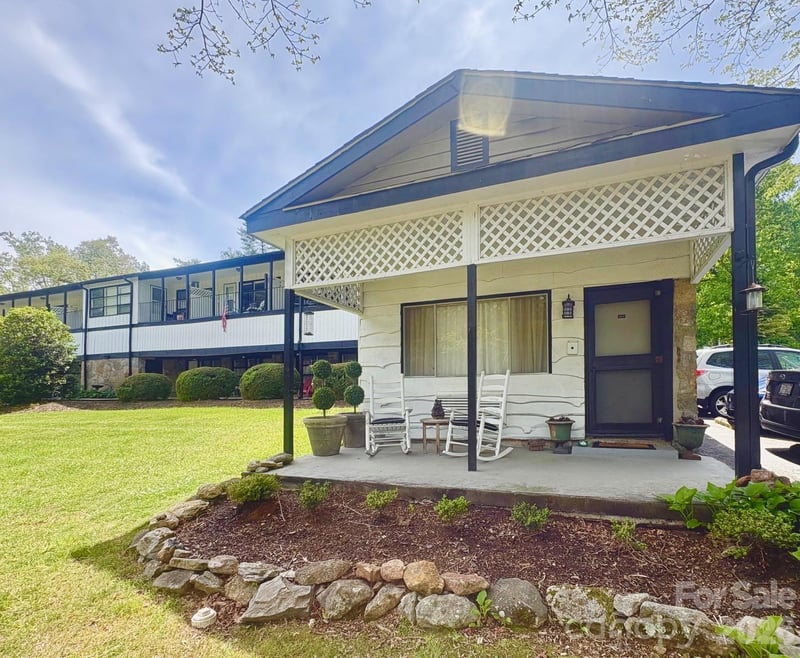 140 Old Mill Road Apt 214, Flat Rock, NC - 1 bed, 1 bath, 396 sqft - $185,000