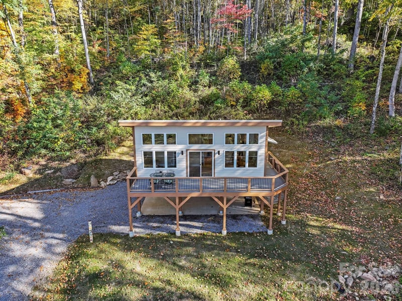 96 Old Cove, Black Mountain, NC - 1 bed, 1 bath, 600 sqft - $400,000