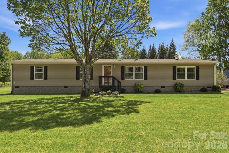 363 Banner Farm, Mills River, NC - 3 beds, 2 baths, 1,791 sqft - $325,000