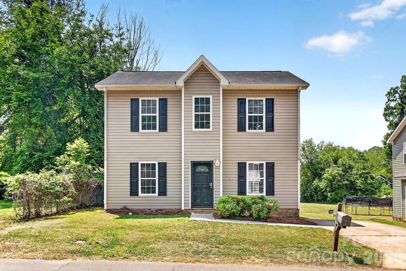 3335 Avalon Avenue, Charlotte, NC - 4 beds, 2 baths, 1,252 sqft - $320,000