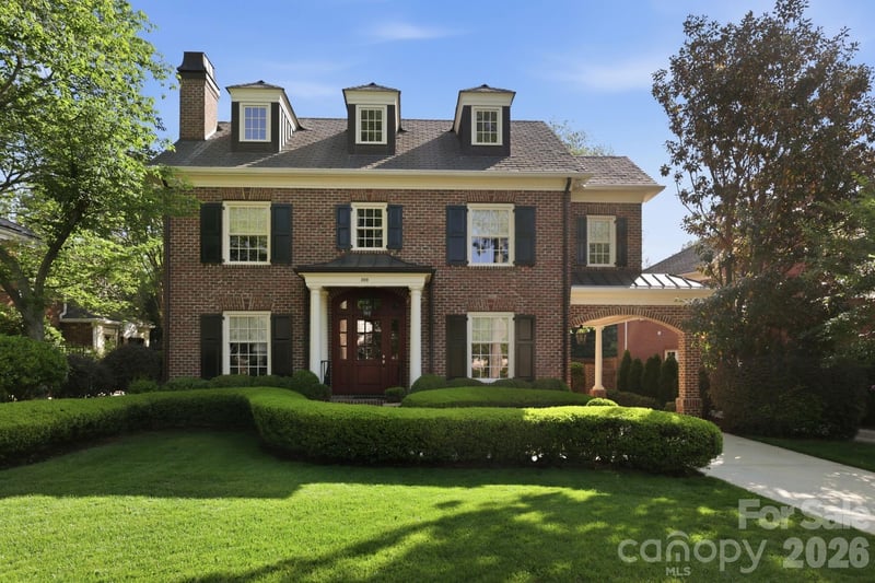 309 Hempstead Place, Charlotte, NC - 4 beds, 4.5 baths, 4,109 sqft - $3,275,000