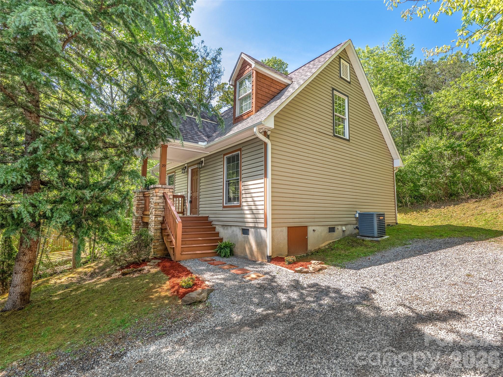 19 Stone Cottage Road, Asheville, NC. property listing photo