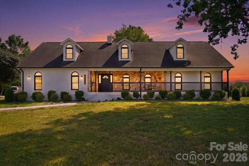 5009 Hemby, Matthews, NC - 3 beds, 2 baths, 2,727 sqft - $799,900