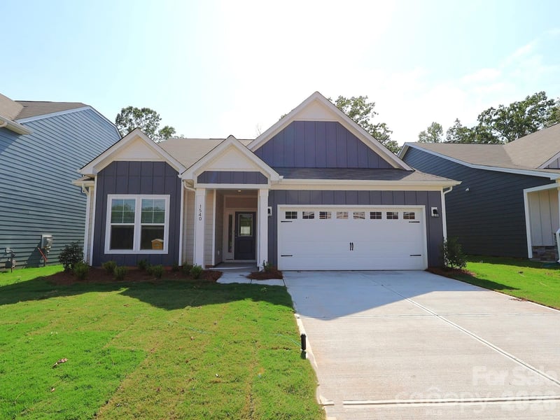 1540 Kate Cecil Way, York, SC - 4 beds, 3.5 baths, 2,577 sqft - $382,990