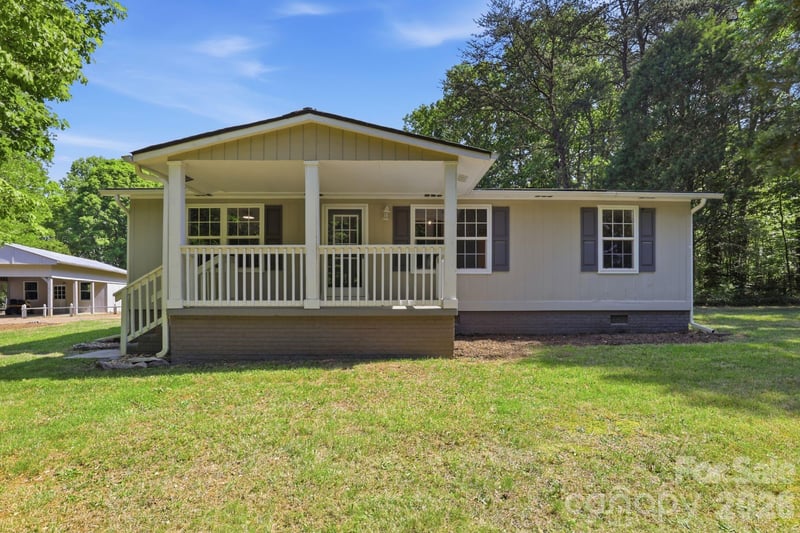 136 Woodridge Lane, Mooresville, NC - 3 beds, 2 baths, 1,075 sqft - $294,500