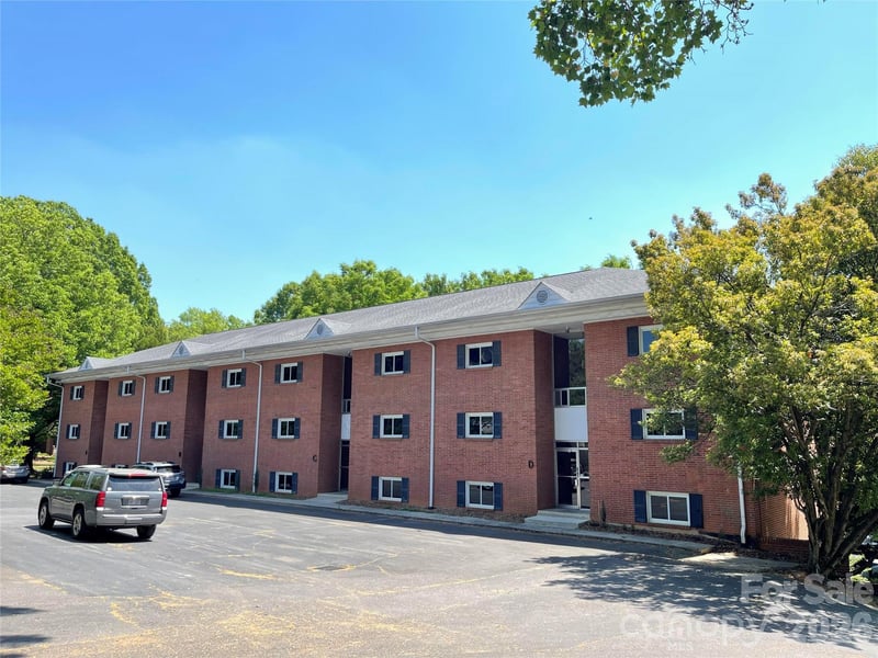 400 Queens Road E5, Charlotte, NC - 1 bed, 1 bath, 532 sqft - $214,000