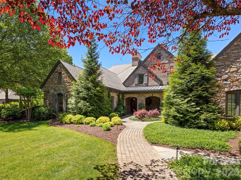 14 Golfside Court, Arden, NC - 5 beds, 6 baths, 5,043 sqft - $2,750,000