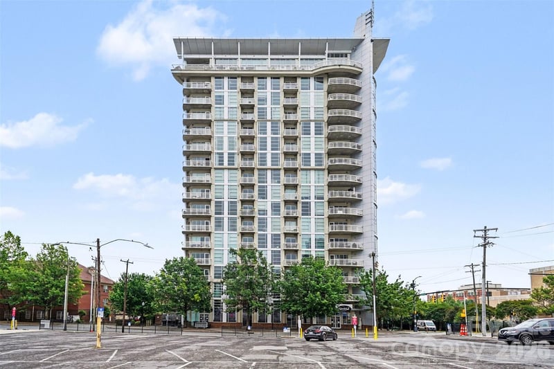 505 E 6th Street Apt 803, Charlotte, NC - 1 bed, 1 bath, 793 sqft - $230,000