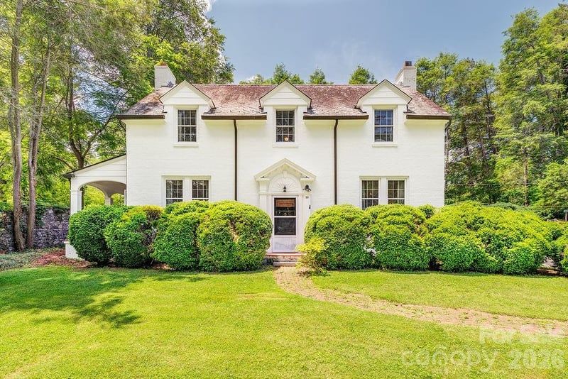 88 Bear Creek Road, Asheville, NC - 5 beds, 3 baths, 2,889 sqft - $798,000