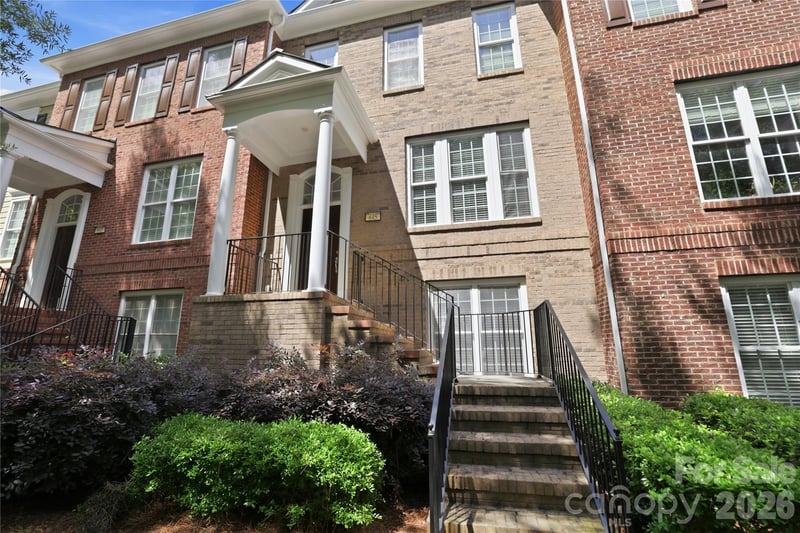 645 Sixth Baxter Crossing, Fort Mill, SC - 3 beds, 3.5 baths, 1,860 sqft - $415,000