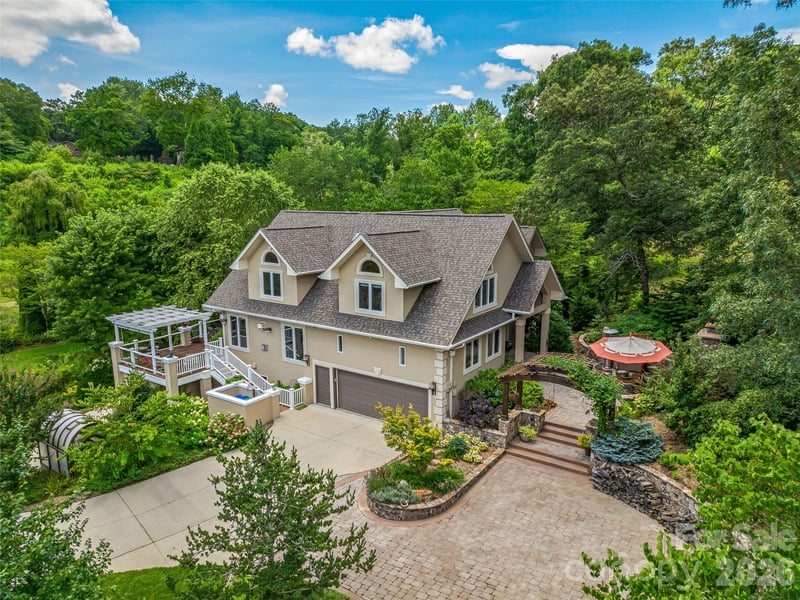 212 S Plains Drive, Asheville, NC - 4 beds, 3.5 baths, 4,708 sqft - $1,495,000