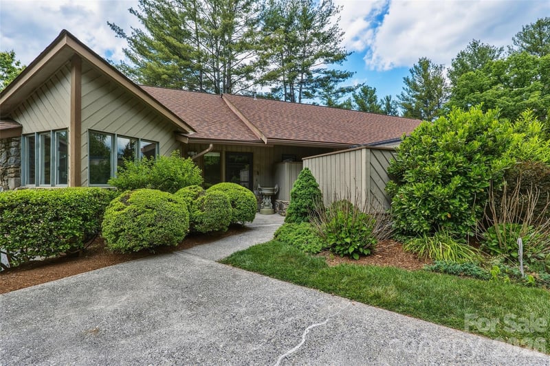 201 Timber Drive, Asheville, NC - 2 beds, 2 baths, 1,835 sqft - $565,000