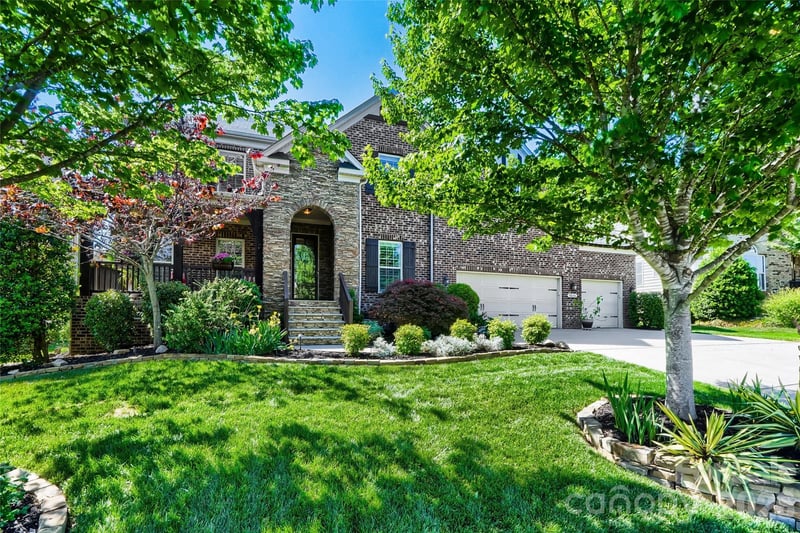 10636 Rippling Stream Drive NW, Concord, NC - 4 beds, 3.5 baths, 4,468 sqft - $950,000