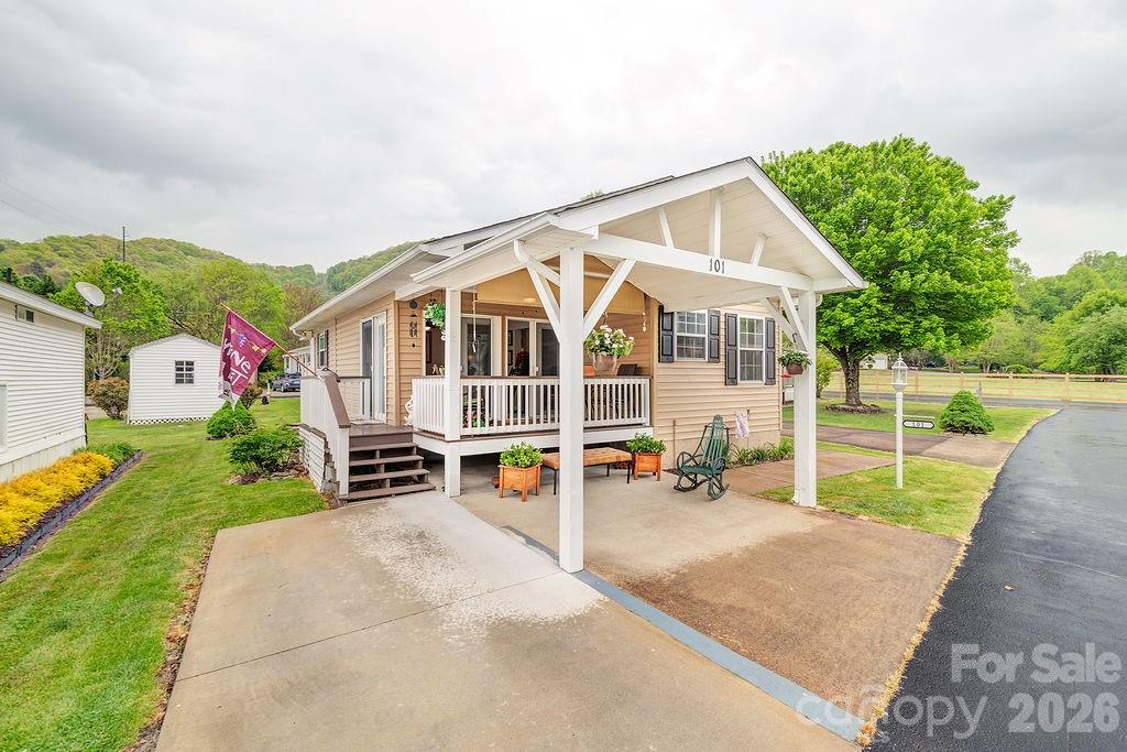 101 Strollers Lane, Waynesville, NC. property listing photo