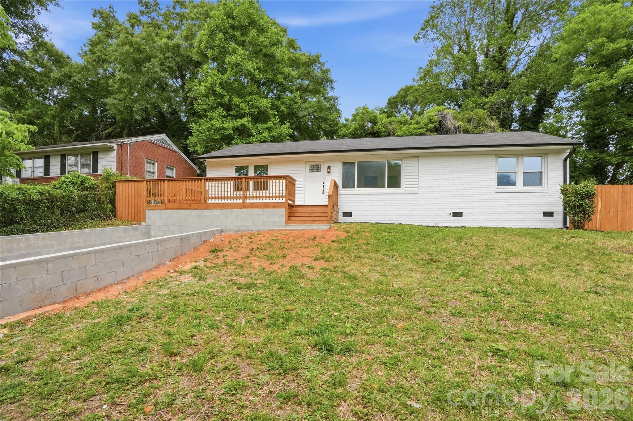 921 Green Circle, Gastonia, NC — property listing photo 1