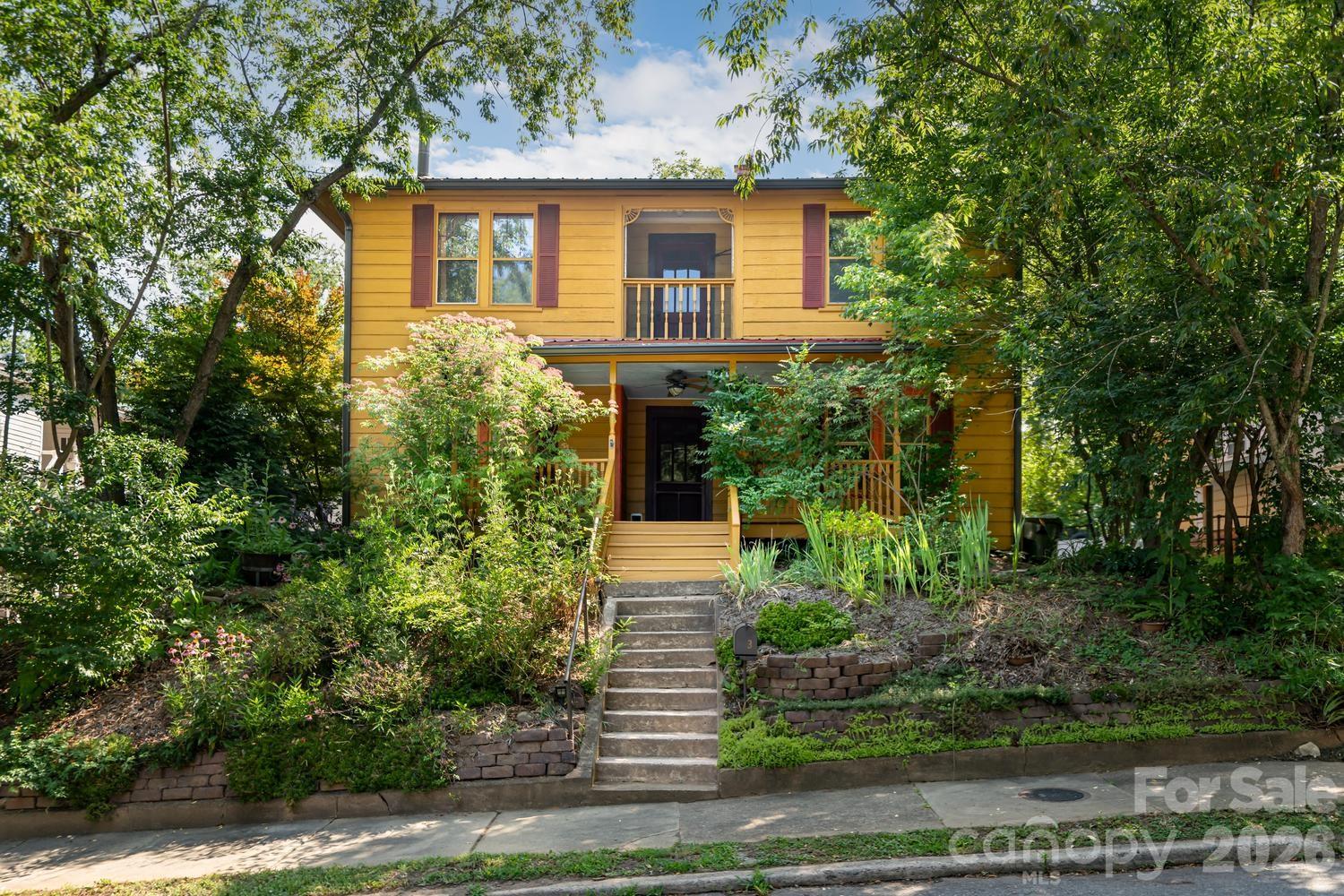 3 Woodlawn Avenue, Asheville, NC. property listing photo