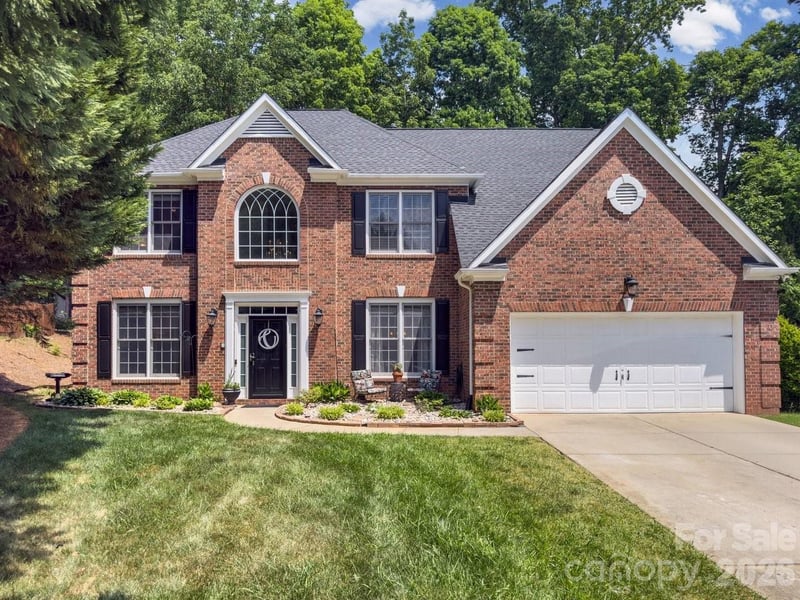 7715 Saddle Trail, Charlotte, NC - 5 beds, 3 baths, 3,060 sqft - $575,000