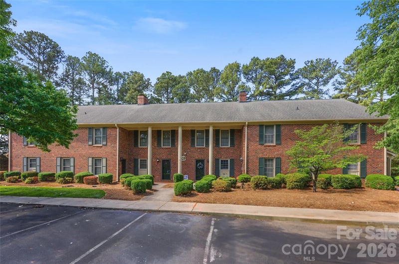 809 Jamestown Drive Apt 5, Gastonia, NC - 3 beds, 2.5 baths, 1,363 sqft - $235,000